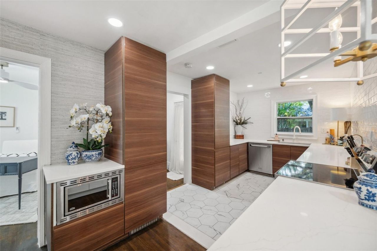 4019 W Bay To Bay Boulevard, Tampa, FL 33629 Photo