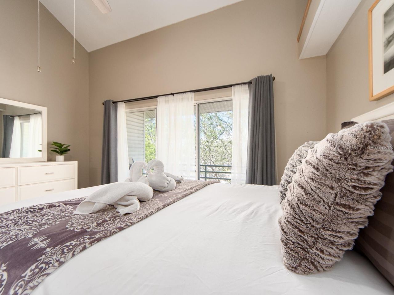 320 Island Way , Unit 606, Clearwater Beach, FL 33767 Photo