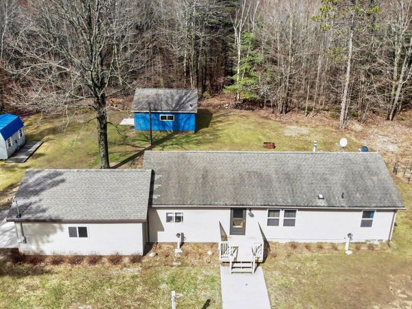 3540 S Harrison Road, Houghton Lake, MI 48629