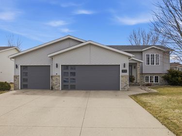 3534 42nd Avenue S, Fargo, ND 58104