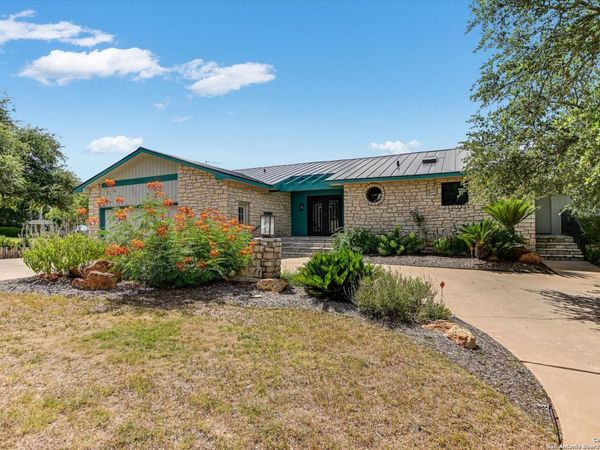 1200 HI CIR S, Horseshoe Bay, TX 78657
