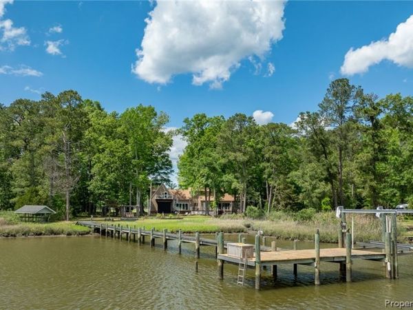 7814 O Neil Road , Gloucester, VA 23061