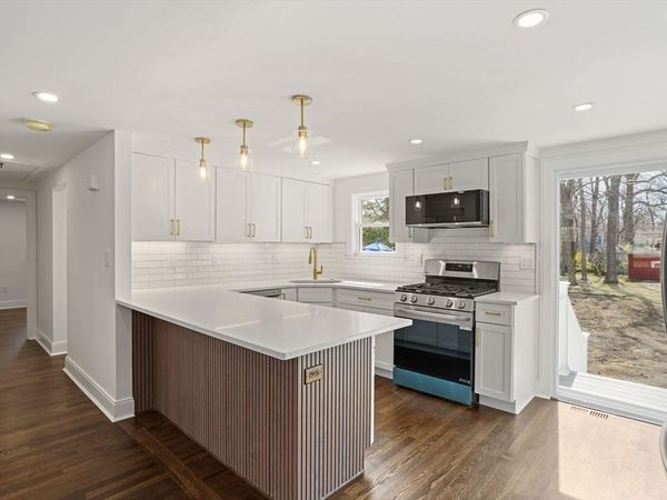 245 Careswell St, Marshfield, MA 02050