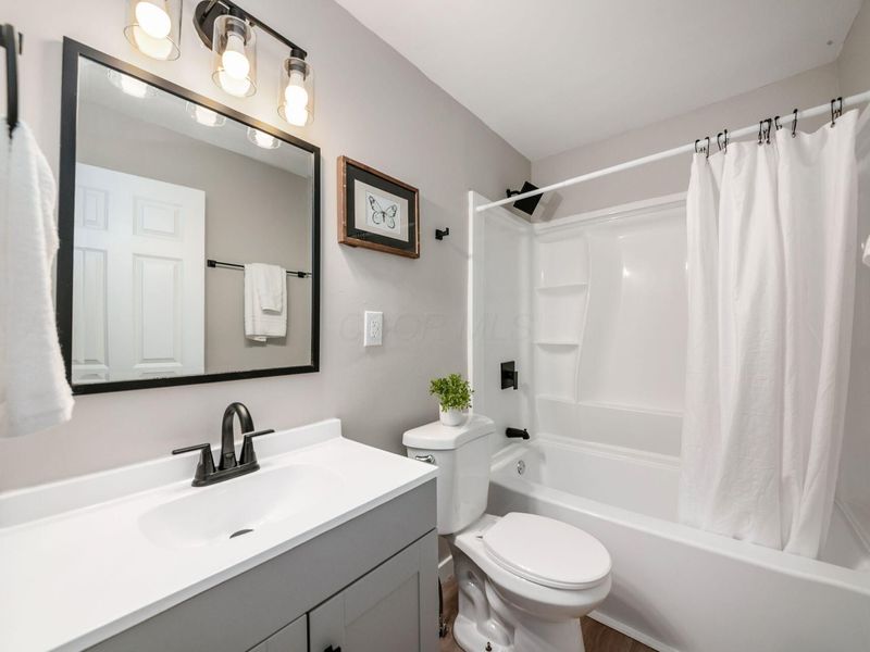 1363 E 19th Avenue , Columbus, OH 43211 Photo 14