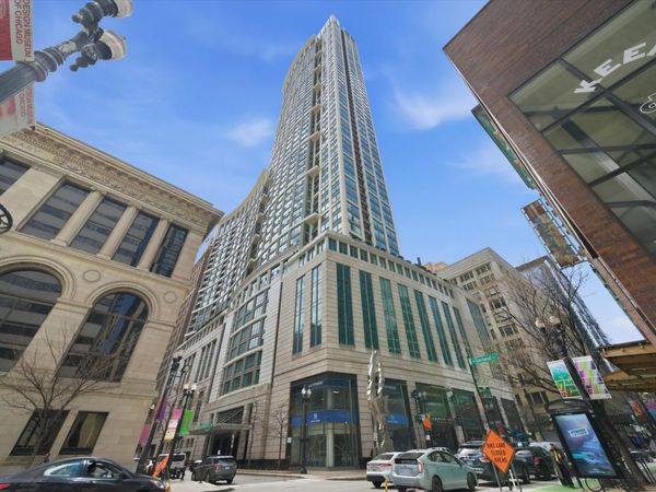 130 N GARLAND Court , Unit 2710, Chicago, IL 60602