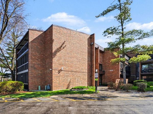Unit G2, Oak Forest, IL 60452