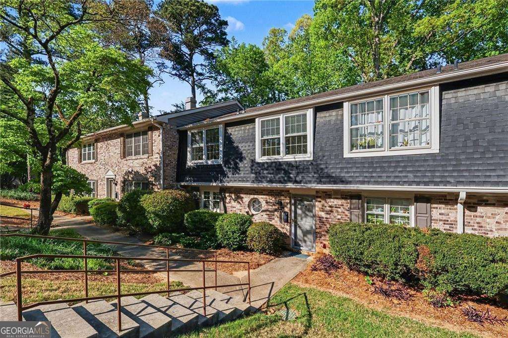 2335 Northlake Court Ne, Atlanta, GA 30345 Main Photo