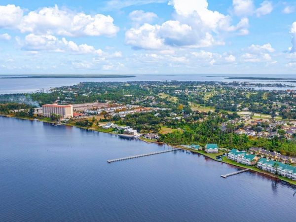 2338 Pelican Bay Court , Panama City, FL 32408