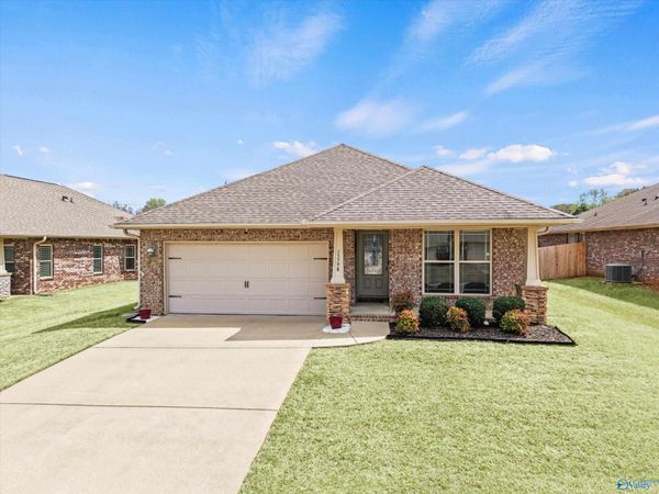 15598 Coach House Court NW, Harvest, AL 35749