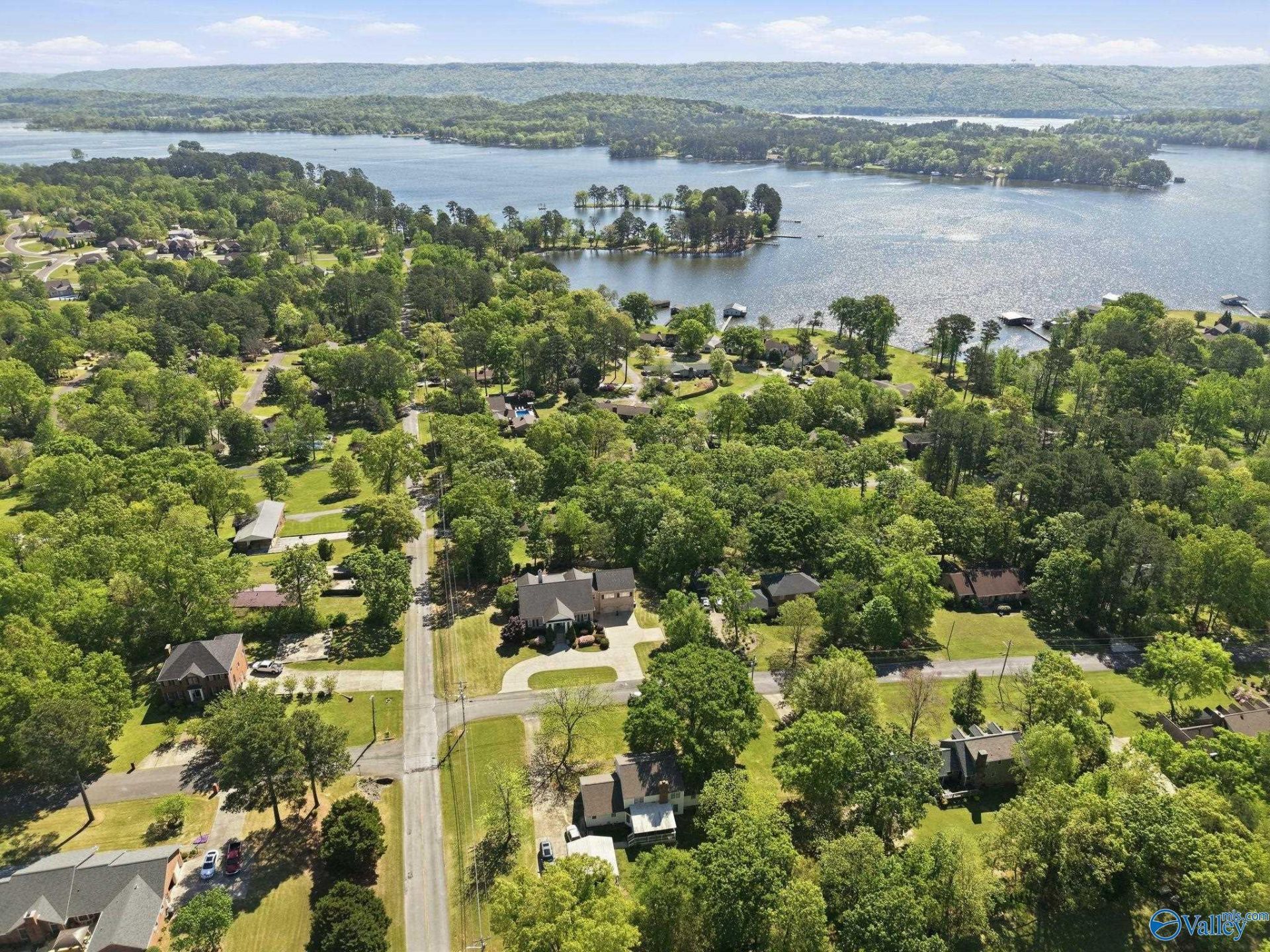 22 Bradley Street, Scottsboro, AL 35769 Main Photo