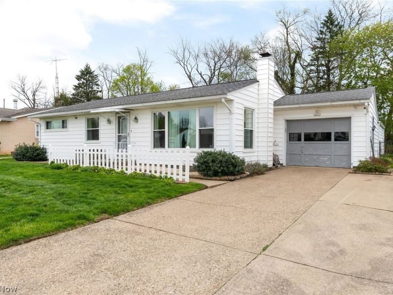 1432 Keuper Boulevard NE, Massillon, OH 44646 Photo 2