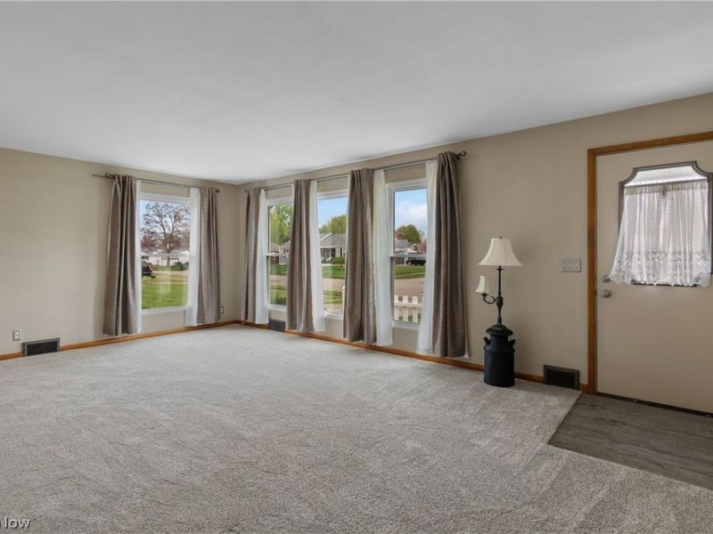 1432 Keuper Boulevard NE, Massillon, OH 44646 Photo 3