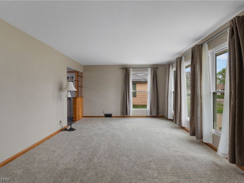 1432 Keuper Boulevard NE, Massillon, OH 44646 Photo 4