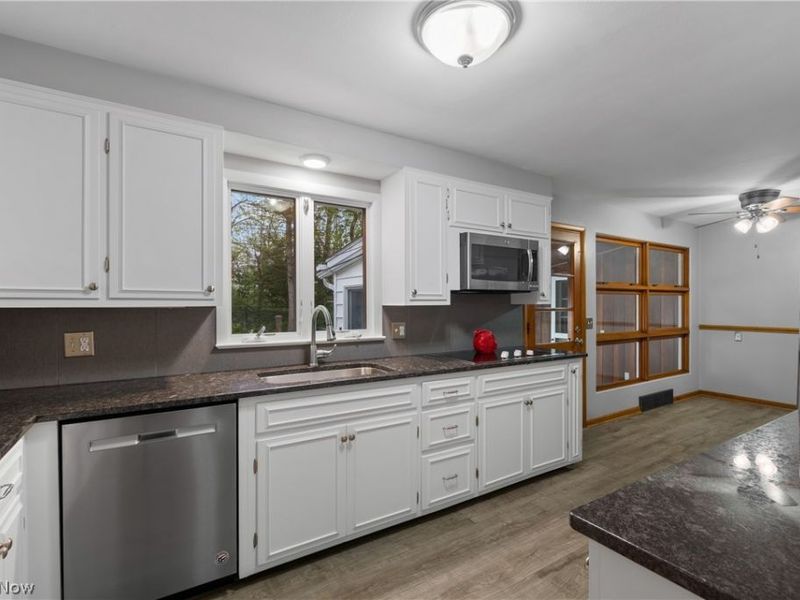 1432 Keuper Boulevard NE, Massillon, OH 44646 Photo 8