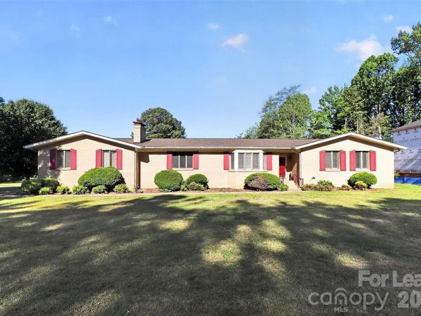 8109 Reames Road, Charlotte, NC 28216