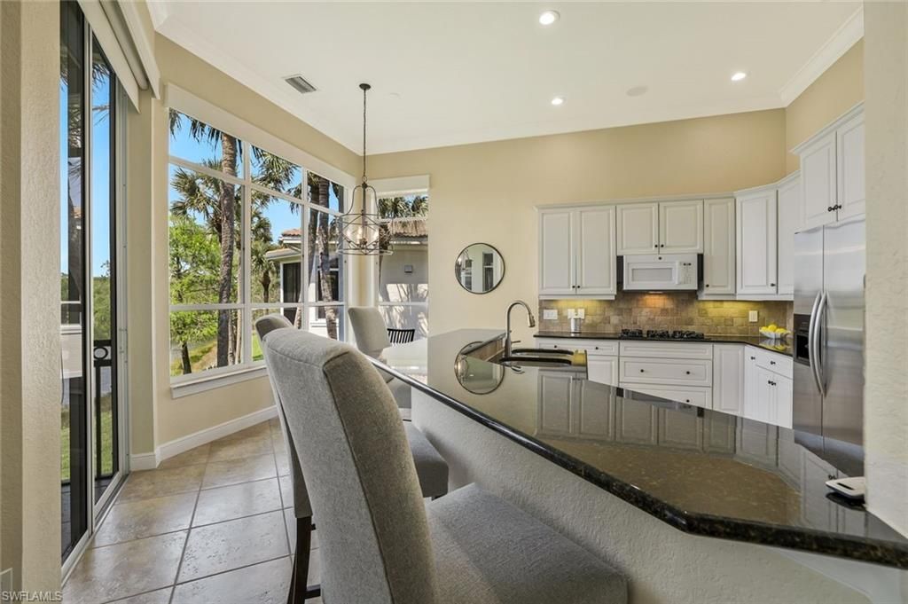 15539 Monterosso Ln, Unit 202, Naples, FL 34110 Photo