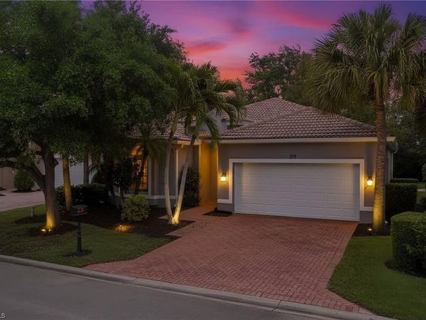219 Glen Eagle CIR , NAPLES, FL 34104