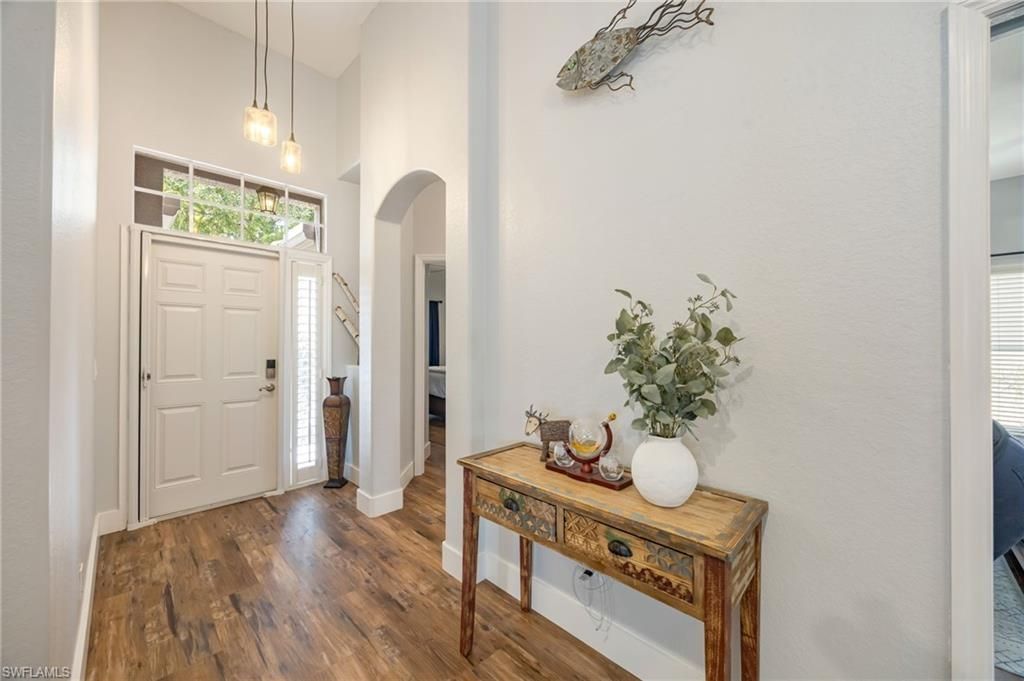 219 Glen Eagle Cir, Naples, FL 34104 Photo