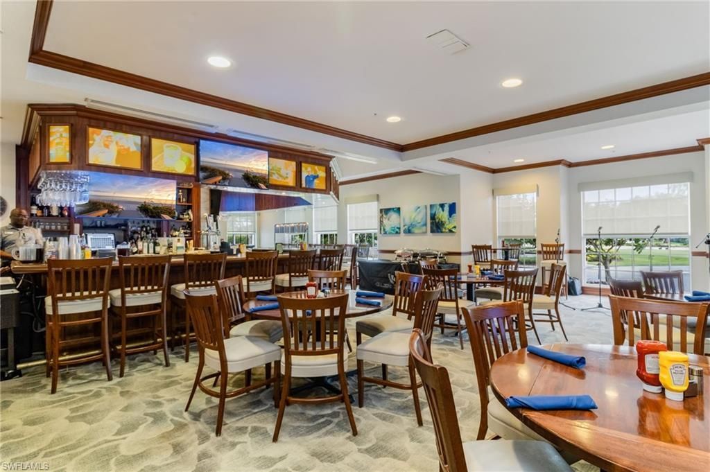 219 Glen Eagle Cir, Naples, FL 34104 Photo