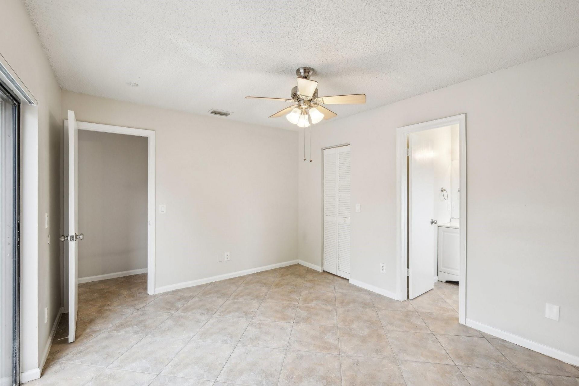 1091 Manor Drive, Palm Springs, FL 33461 Photo