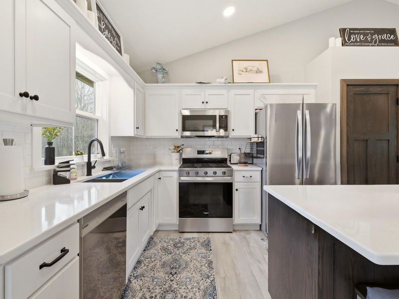 353 Valleybrook Circle, Howard, OH 43028 Photo 5