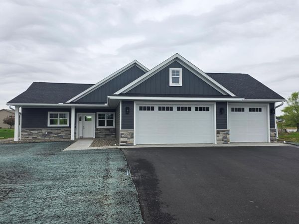 3085 Nottingham Road S, Saint Cloud, MN 56301