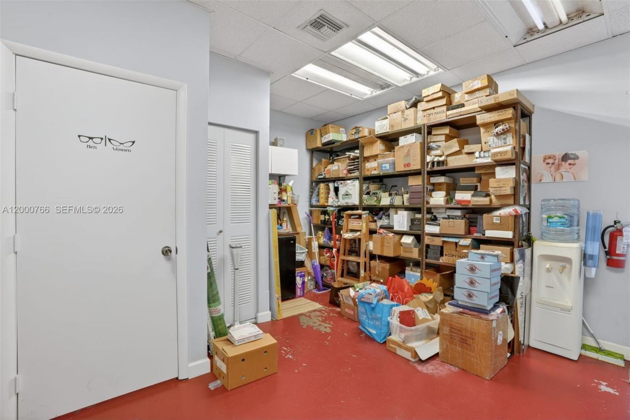 8562 SW 8th St, Miami, FL 33144 Photo