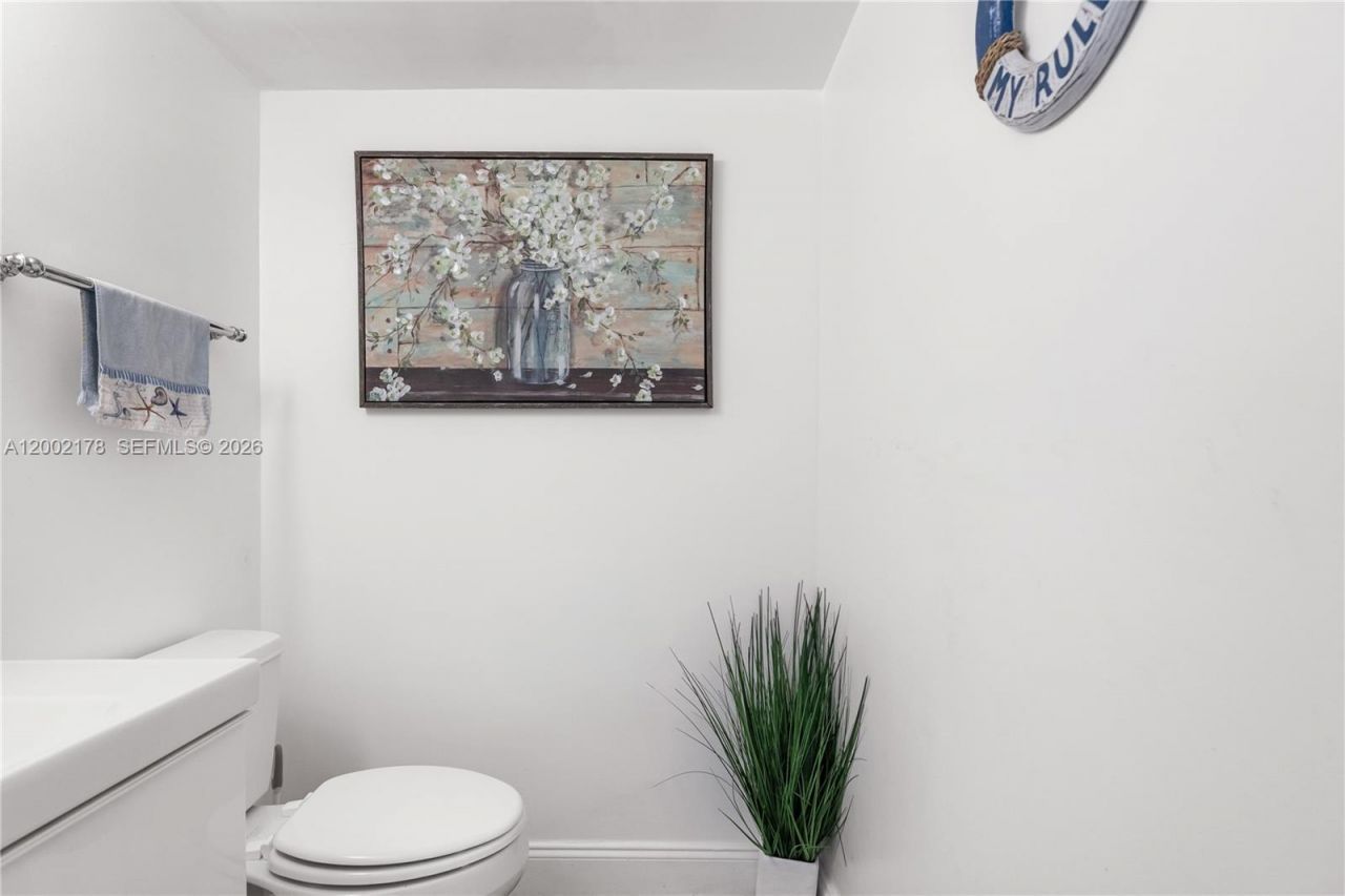 2030 S Ocean Dr, Unit 1803, Hallandale Beach, FL 33009 Photo