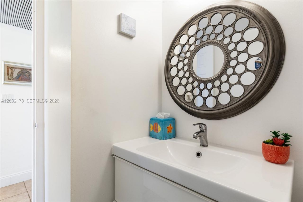 2030 S Ocean Dr, Unit 1803, Hallandale Beach, FL 33009 Photo