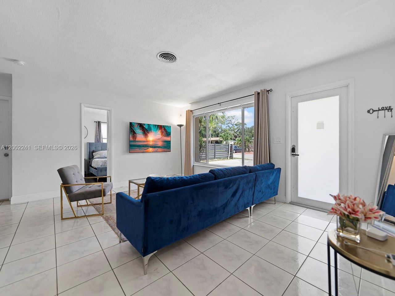 560 NE 161st St, Miami, FL 33162 Photo