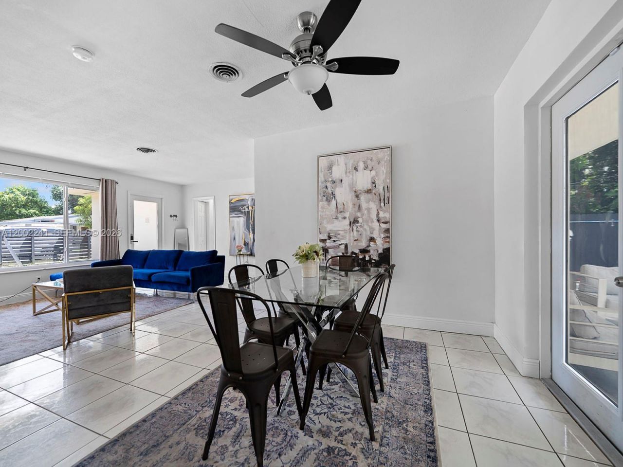 560 NE 161st St, Miami, FL 33162 Photo