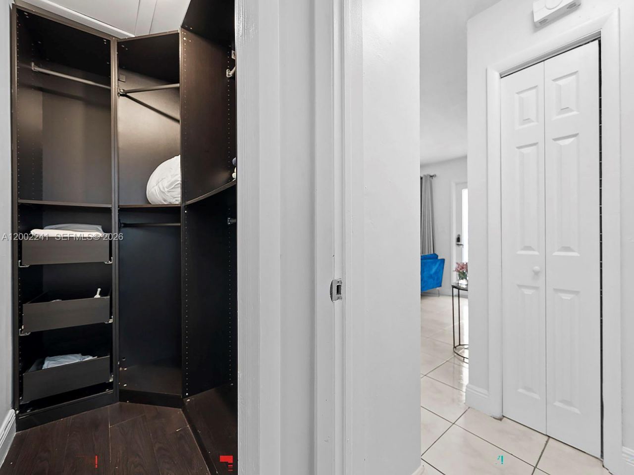 560 NE 161st St, Miami, FL 33162 Photo