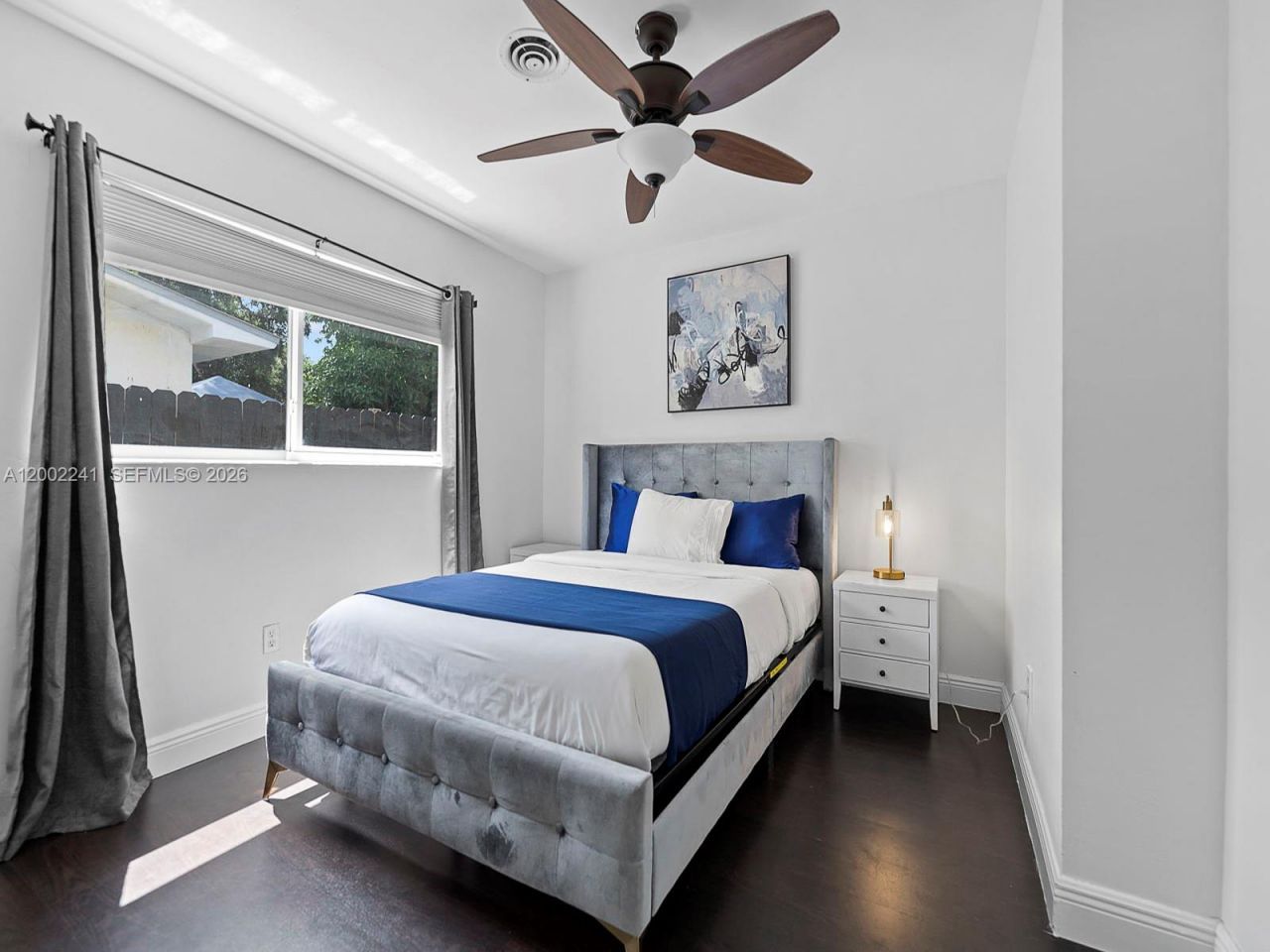 560 NE 161st St, Miami, FL 33162 Photo