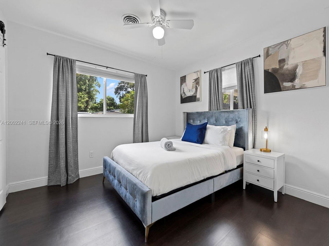 560 NE 161st St, Miami, FL 33162 Photo