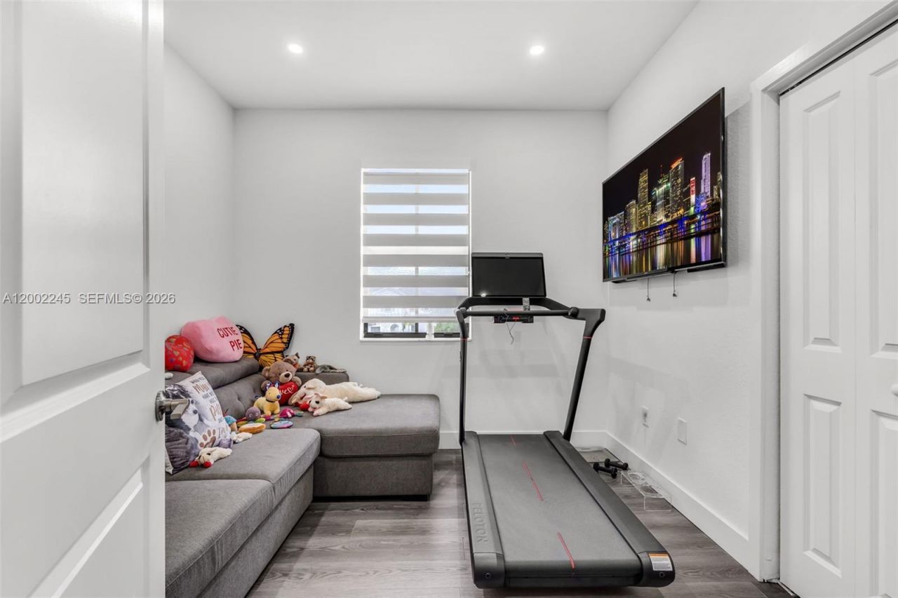 14782 SW 181st Ter, Miami, FL 33187 Photo