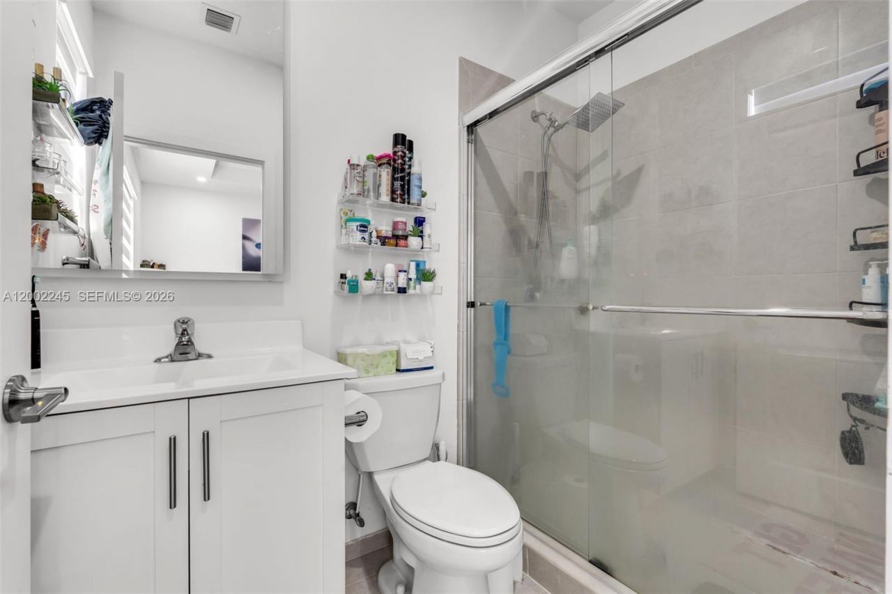 14782 SW 181st Ter, Miami, FL 33187 Photo