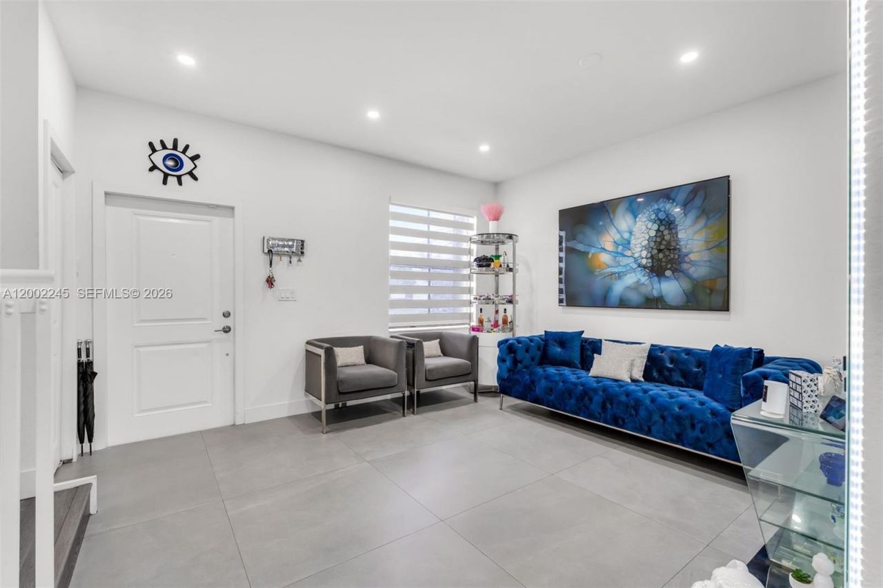 14782 SW 181st Ter, Miami, FL 33187 Photo