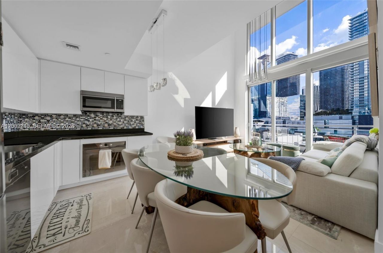 92 SW 3rd St, Unit 902, Miami, FL 33130 Photo