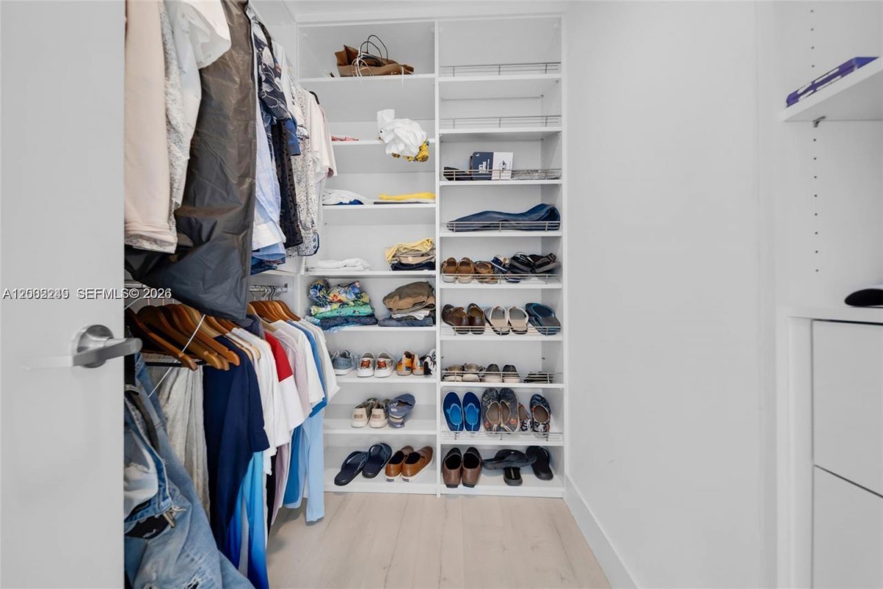 92 SW 3rd St, Unit 902, Miami, FL 33130 Photo