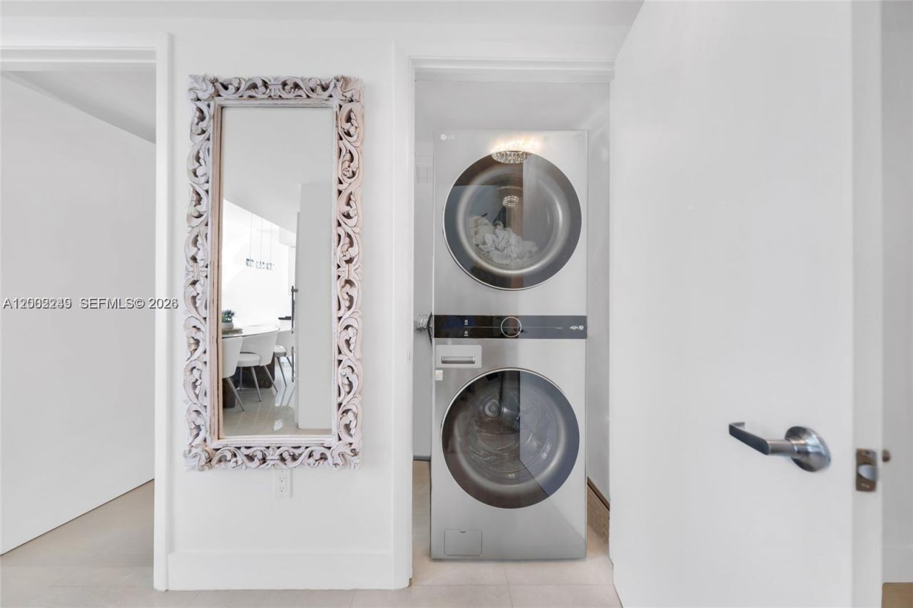 92 SW 3rd St, Unit 902, Miami, FL 33130 Photo