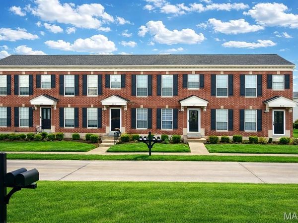 821 Brookmead Drive, O'Fallon, MO 63366