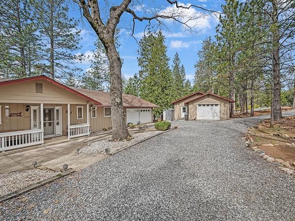 11151 Quail Dr, Pine Grove, CA 95665