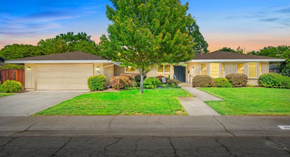 880 Laverstock Way, Sacramento, CA 95864 Photo