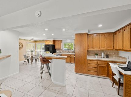 880 Laverstock Way, Sacramento, CA 95864 Photo