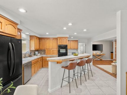 880 Laverstock Way, Sacramento, CA 95864 Photo