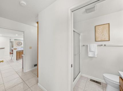 880 Laverstock Way, Sacramento, CA 95864 Photo