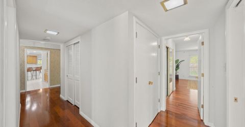 880 Laverstock Way, Sacramento, CA 95864 Photo