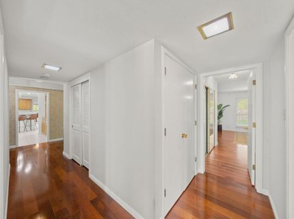 880 Laverstock Way, Sacramento, CA 95864 Photo