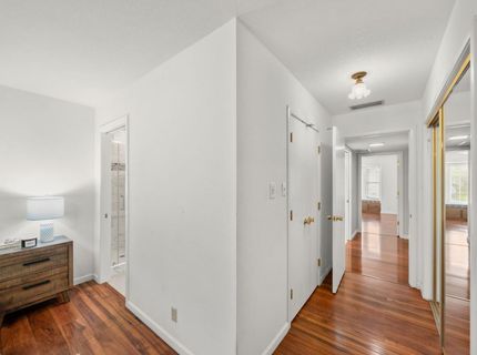 880 Laverstock Way, Sacramento, CA 95864 Photo