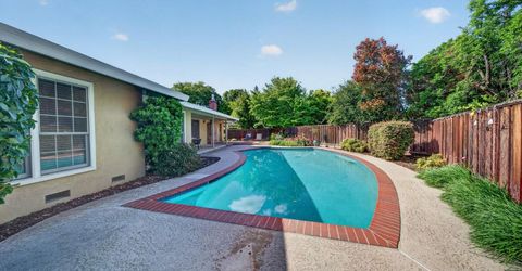 880 Laverstock Way, Sacramento, CA 95864 Photo